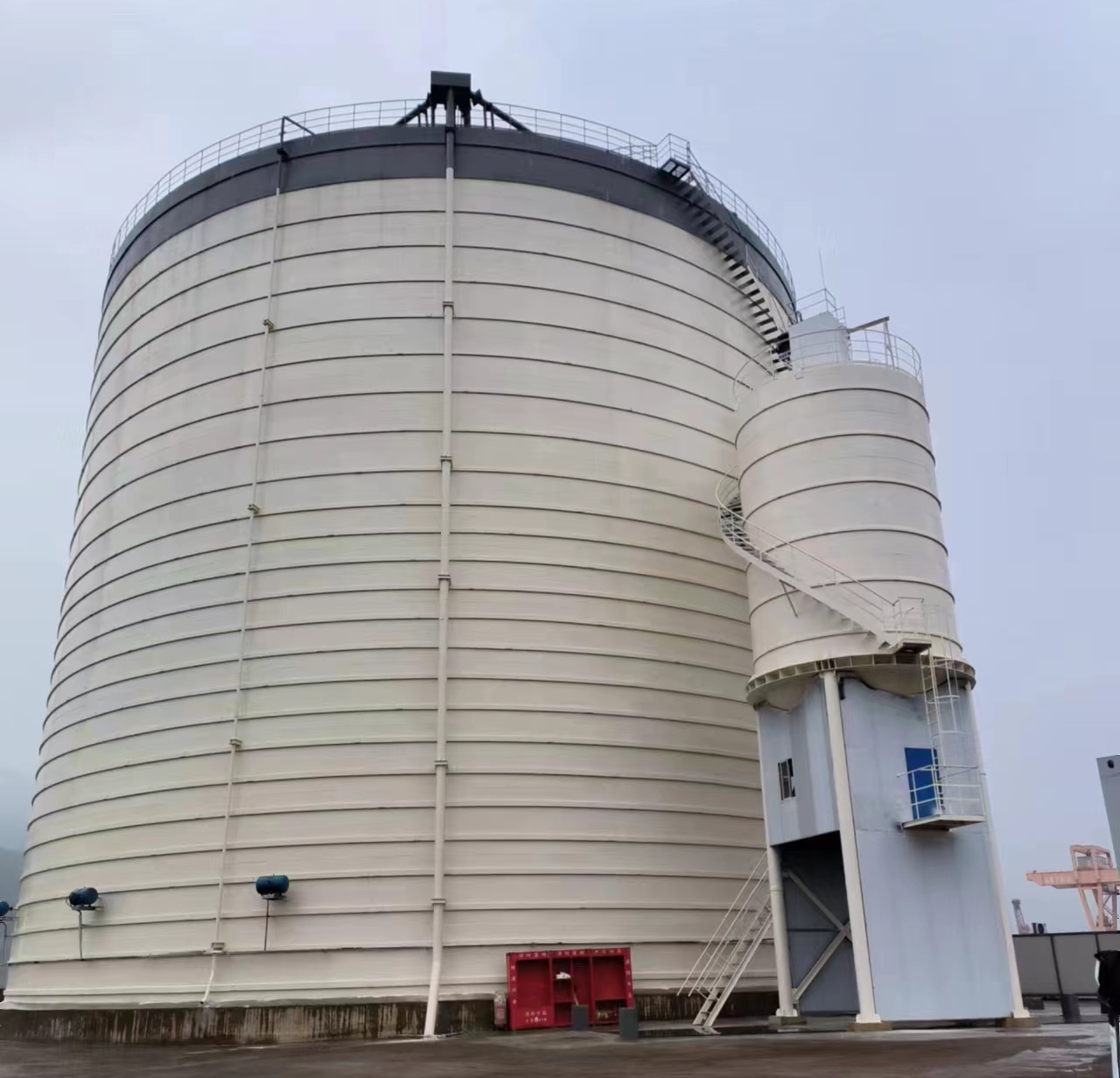 银海10万吨水泥钢板库